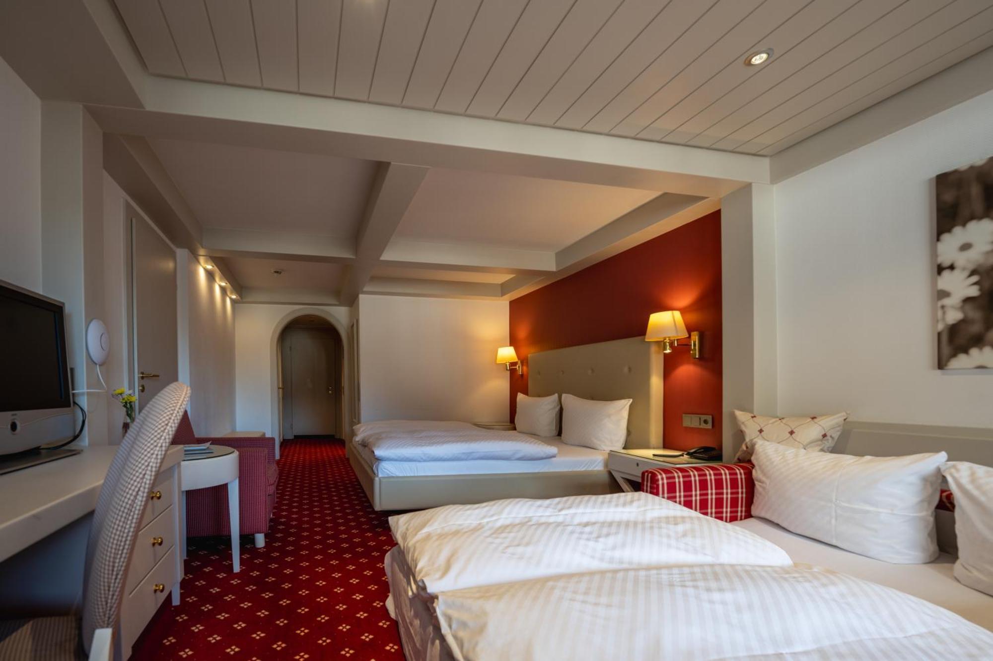 Hotel Lamm Baiersbronn Esterno foto