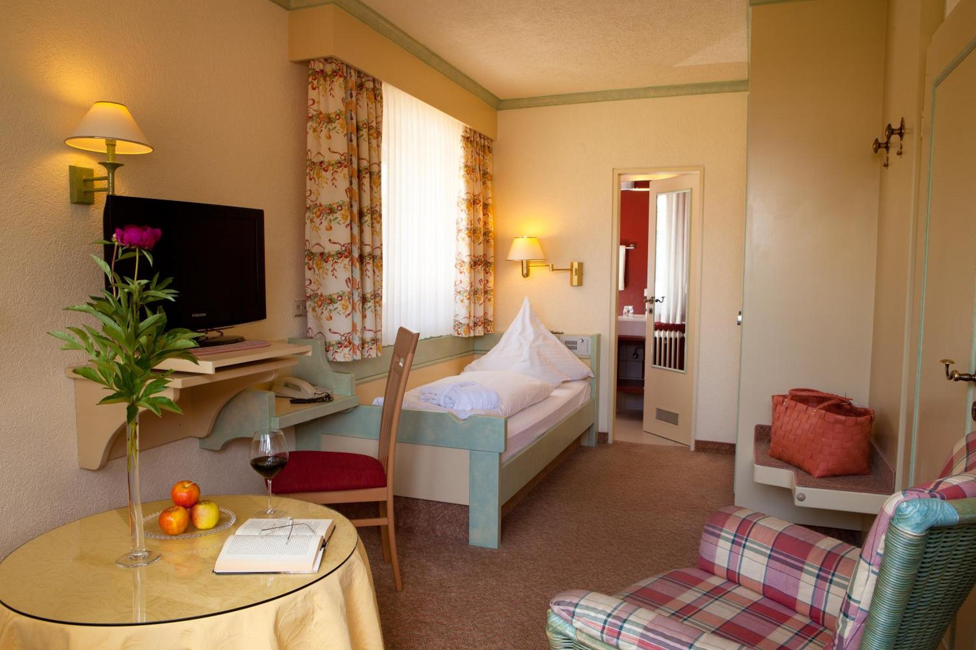 Hotel Lamm Baiersbronn Esterno foto