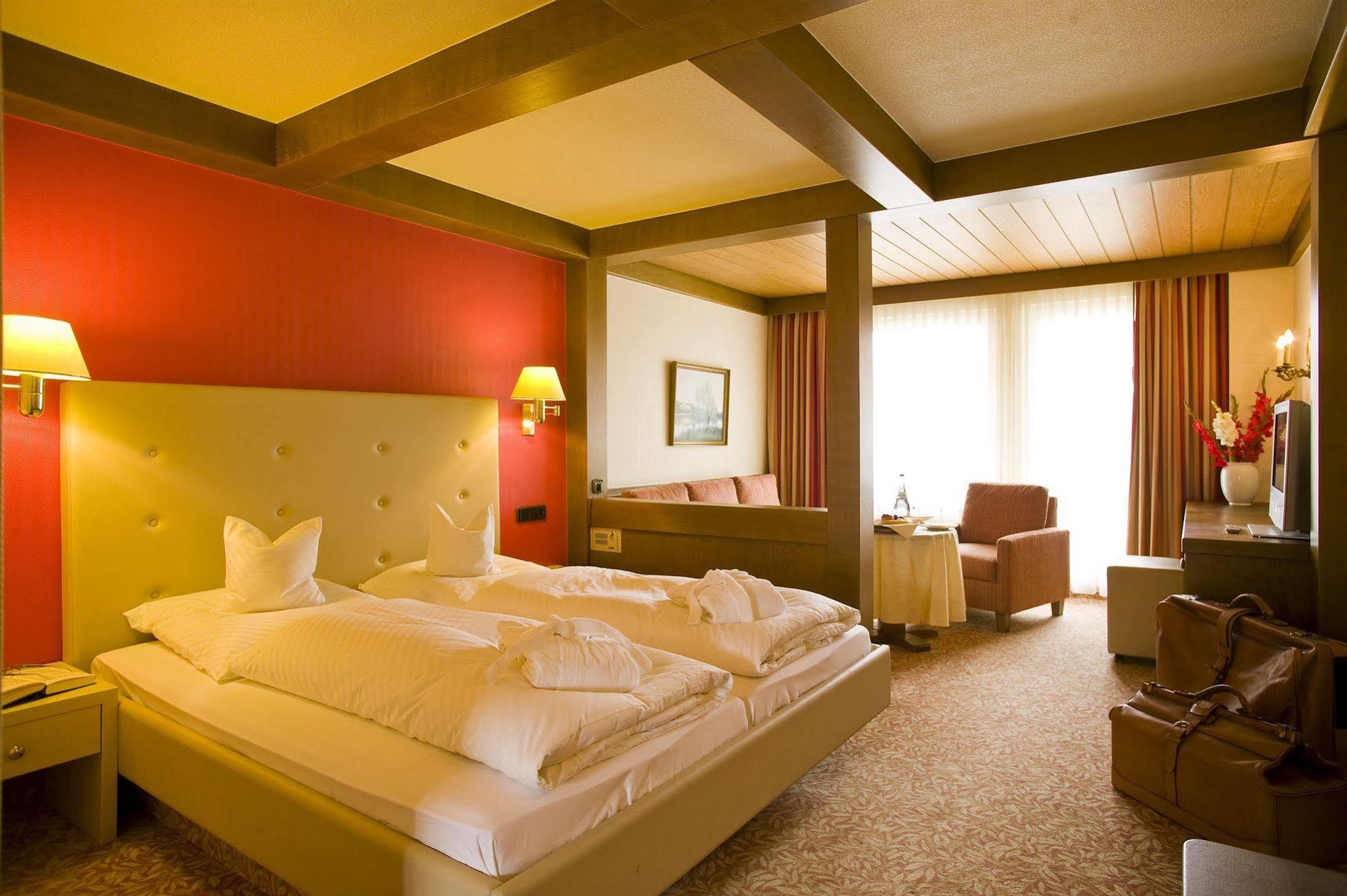 Hotel Lamm Baiersbronn Esterno foto