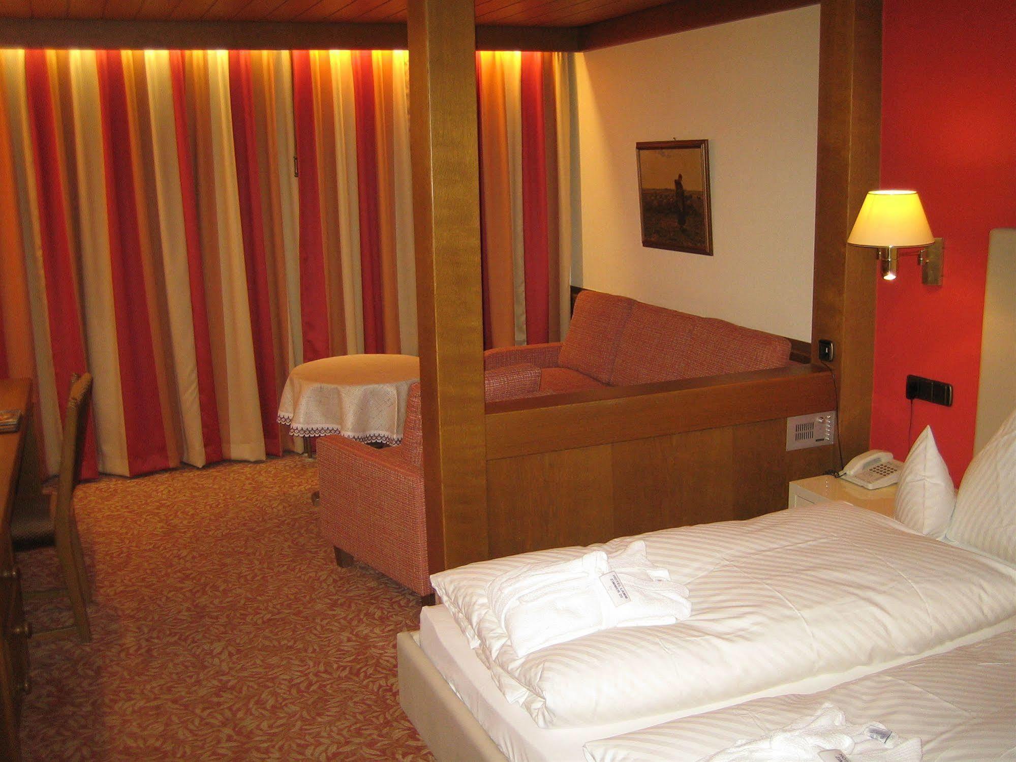 Hotel Lamm Baiersbronn Esterno foto